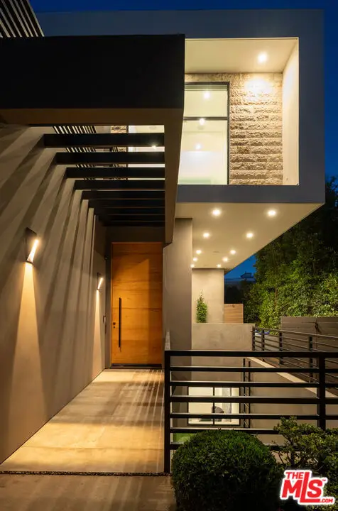 8356 W 4th Street, Los Angeles, CA 90048