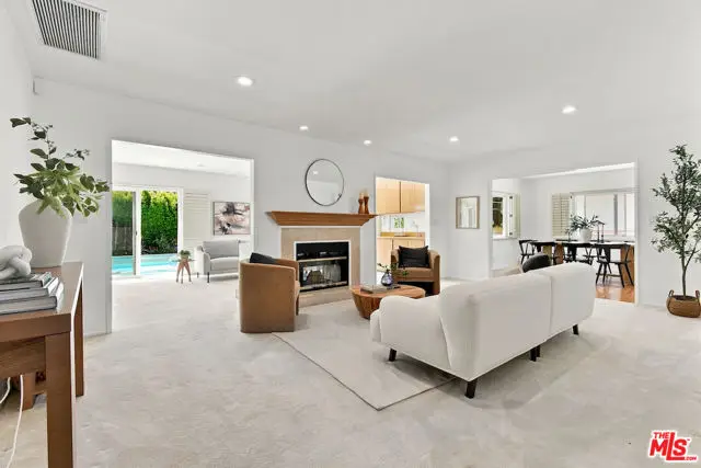 5071 Gaynor Avenue, Encino, CA 91436 - #3