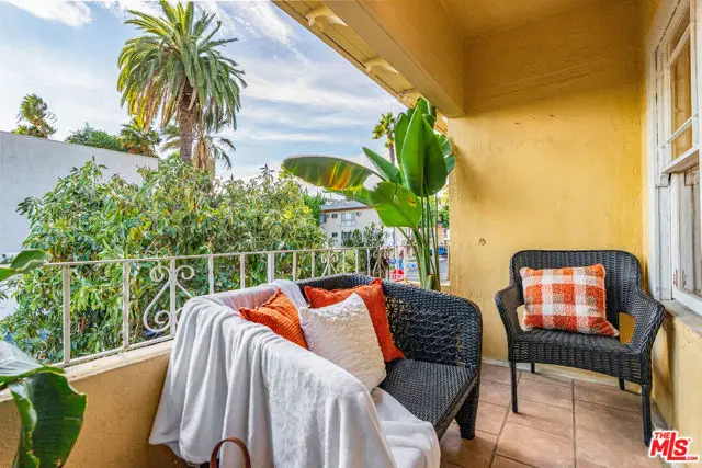 7642 Hampton Avenue, West Hollywood, CA 90046 - #3