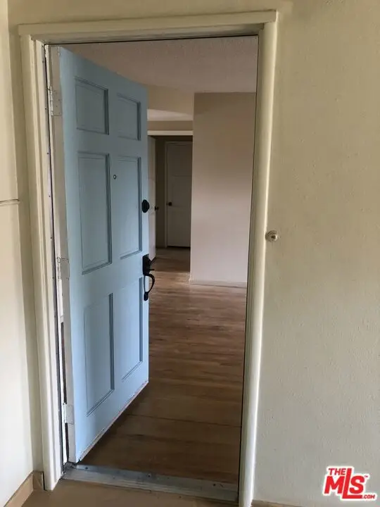 4072 Hillcrest Drive #D, Los Angeles, CA 90008 - #2