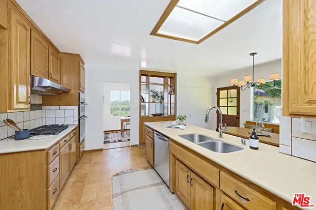 26554 Basswood Avenue, Rancho Palos Verdes, CA 90275 - #3