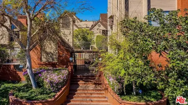 835 S Lucerne Boulevard #205, Los Angeles, CA 90005 - #1