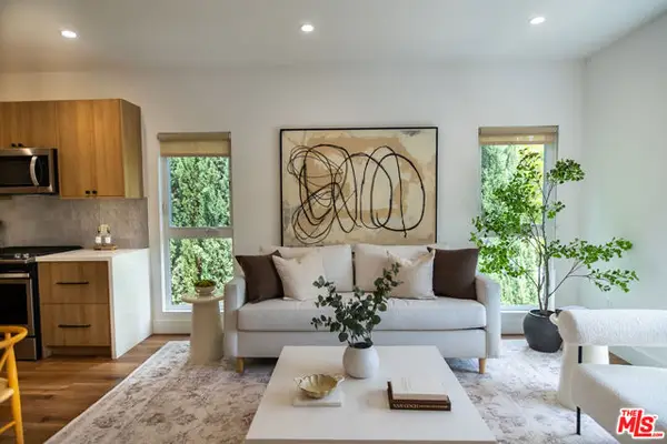 249 N Bonnie Brea Street #4, Los Angeles, CA 90026