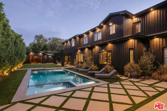 5330 Amestoy Avenue, Encino, CA 91316 - #2