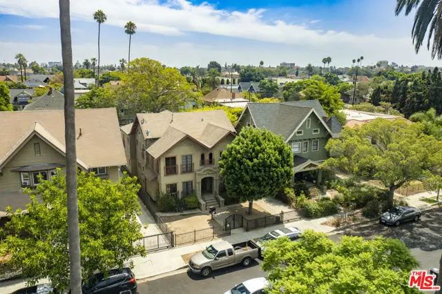 2646 Kenwood Avenue, Los Angeles, CA 90007 - #3