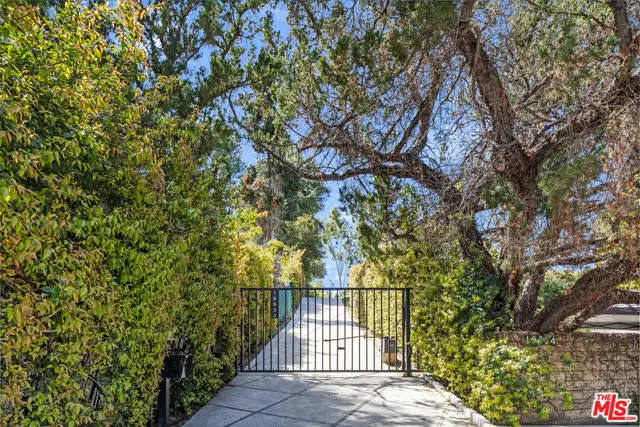 19630 Rosita Street, Tarzana, CA 91356 - #1