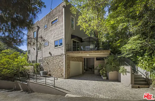 10361 Caribou Lane, Los Angeles, CA 90077