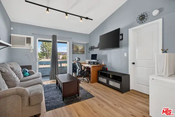 21801 Roscoe Boulevard #205, Los Angeles, CA 91304
