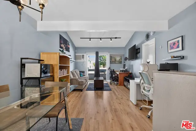 21801 Roscoe Boulevard #205, Canoga Park, CA 91304 - #2