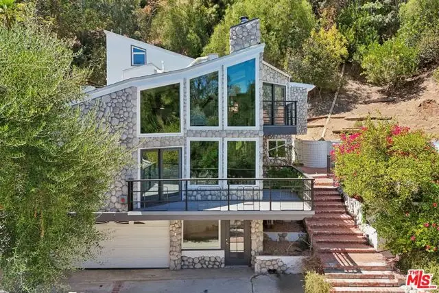 4631 Ensenada Drive, Woodland Hills, CA 91364 - #1