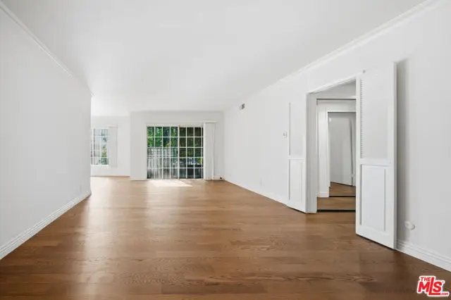 837 S Windsor Boulevard #6, Los Angeles, CA 90005 - #3