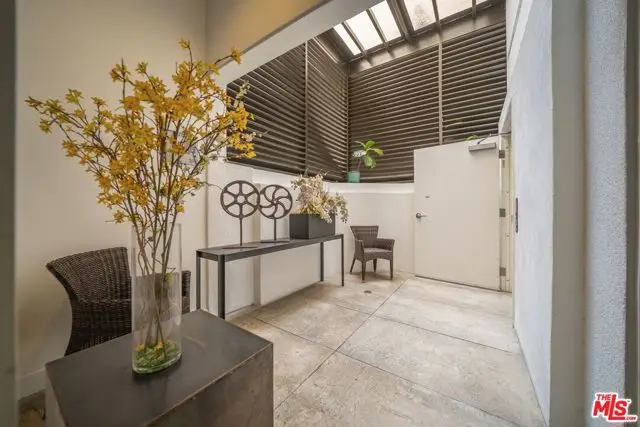 118 S Kenwood Street #105, Glendale, CA 91205 - #3