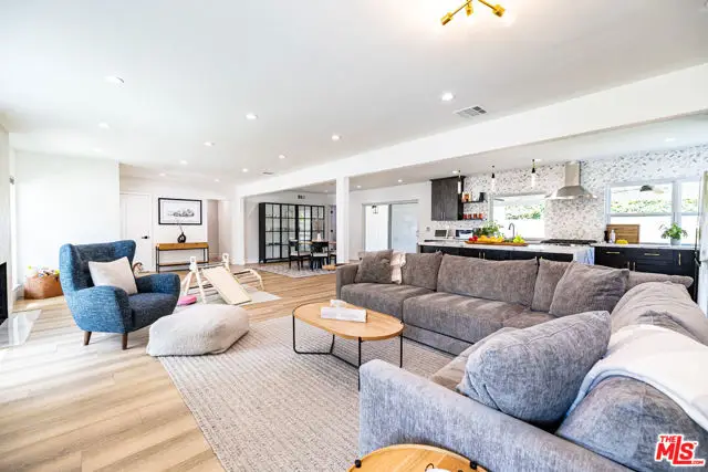 1485 Norwich Avenue, Thousand Oaks, CA 91360 - #3