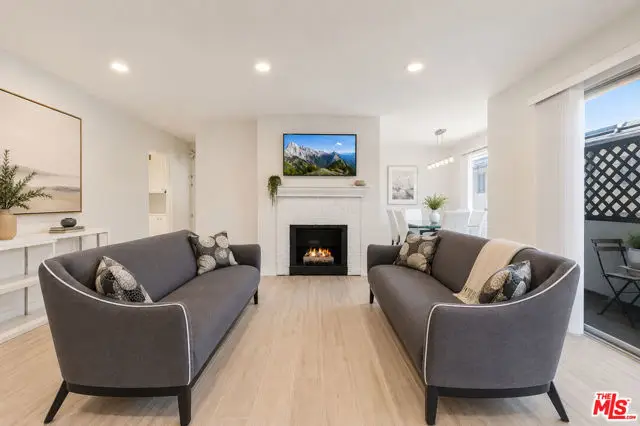 404 San Vicente Boulevard #204, Santa Monica, CA 90402 - #3
