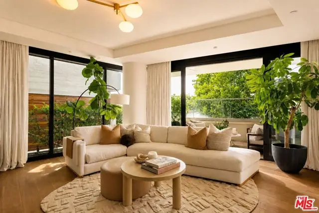 8420 W Sunset Boulevard #107, West Hollywood, CA 90069 - #2