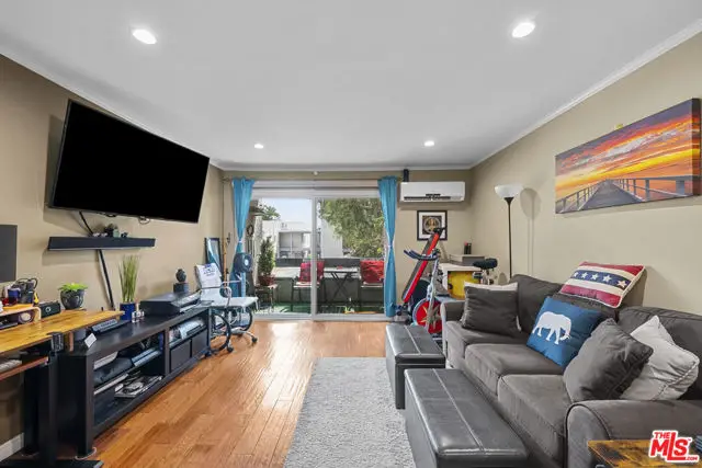 21800 Schoenborn #225, Canoga Park, CA 91304 - #3