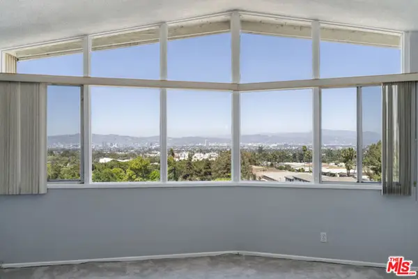 4749 Don Ricardo Drive, Los Angeles, CA 90008