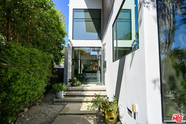 3272 Grand View Boulevard, Los Angeles, CA 90066 - #3