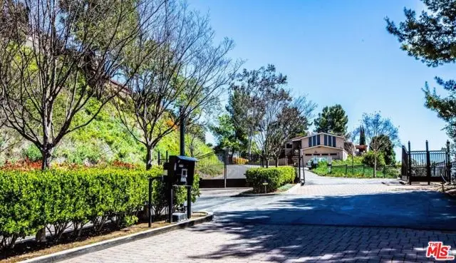 124 Pueblo Lane, Topanga, CA 90290 - #2