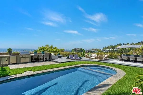 1501 Viewsite Terrace, Los Angeles, CA 90069