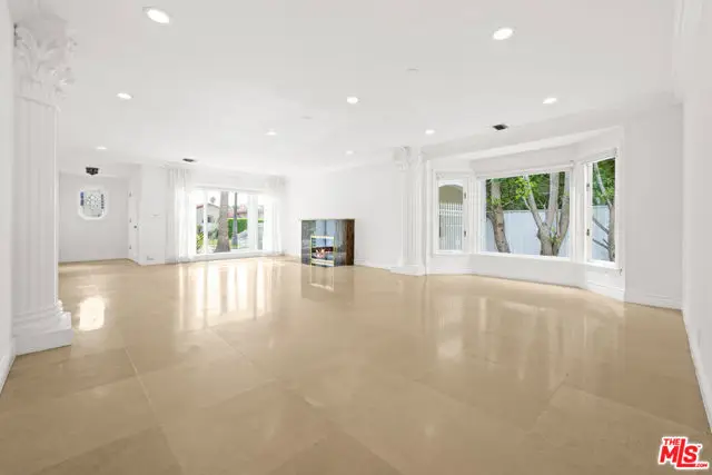 225 S Palm Drive, Beverly Hills, CA 90212 - #3