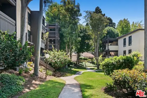7742 Redlands Street #D1046, Los Angeles, CA 90293