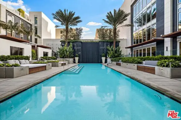 9000 W 3rd Street #304, Los Angeles, CA 90048