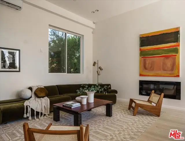 2309 Cove Avenue, Los Angeles, CA 90039 - #2