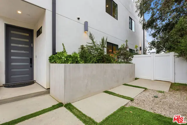 13822 Oxnard Street, Van Nuys, CA 91401 - #3