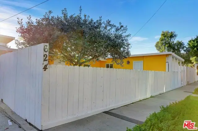 624 W Beach Avenue, Inglewood, CA 90302 - #1