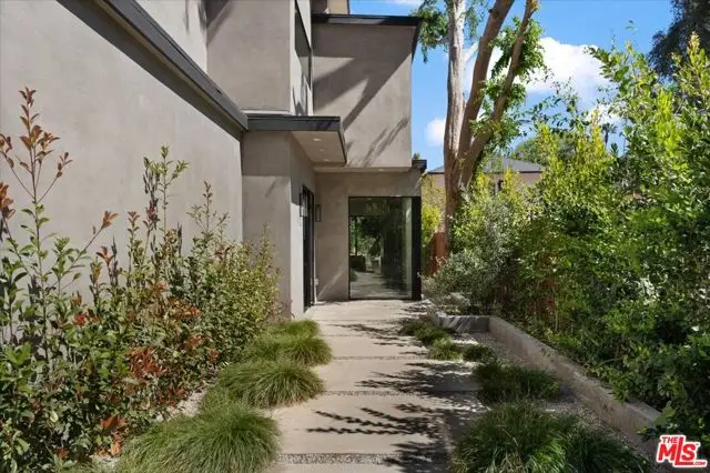 3848 Vantage Avenue, Studio City, CA 91604 - #2