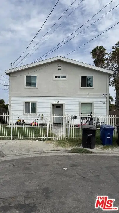1703 E 67th Street, Los Angeles, CA 90001