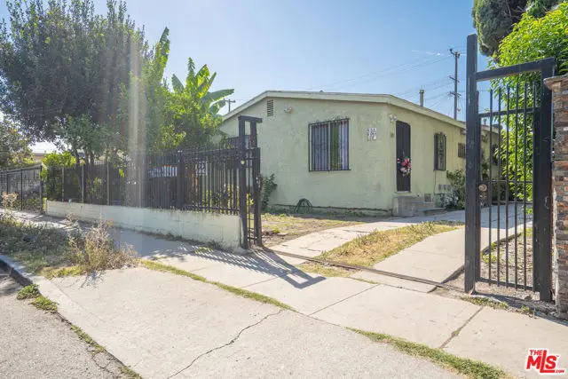 606 W 78th Street, Los Angeles, CA 90044 - #2