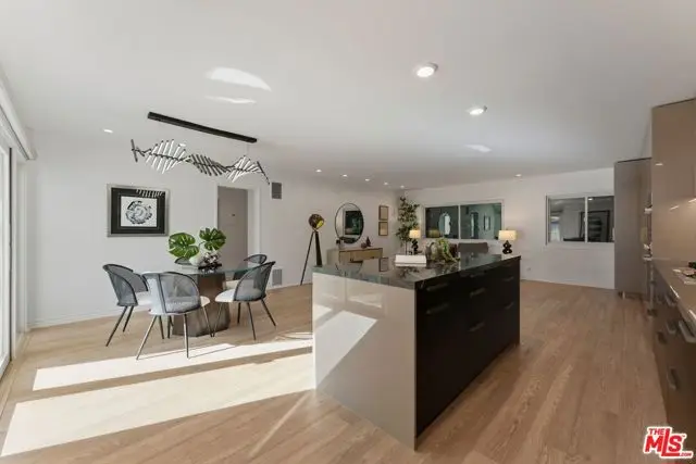 1233 N Laurel Avenue #109, West Hollywood, CA 90046 - #2