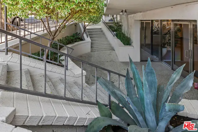 960 Larrabee Street #328, West Hollywood, CA 90069 - #3