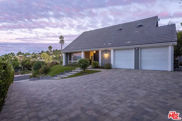 4711 Hermano Drive, Tarzana, CA 91356 - #1