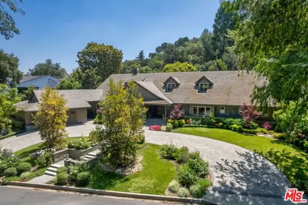 15946 Woodvale Road, Los Angeles, CA 91436