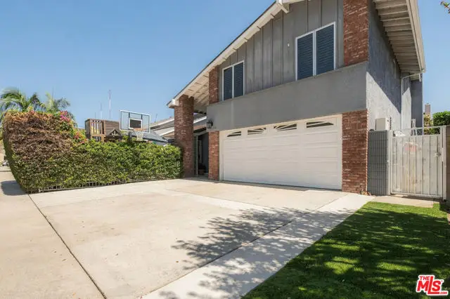 5506 Goodland Avenue, Valley Village, CA 91607 - #3