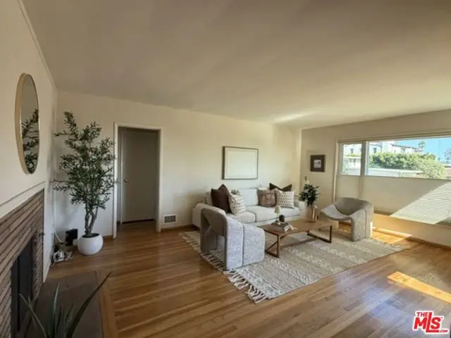 12207 Palms Boulevard, Los Angeles, CA 90066 - #2