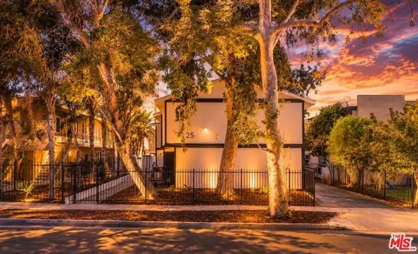 11425 Tiara Street, Los Angeles, CA 91601