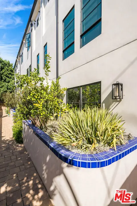 10610 W Kareen Court, North Hollywood, CA 91602 - #3