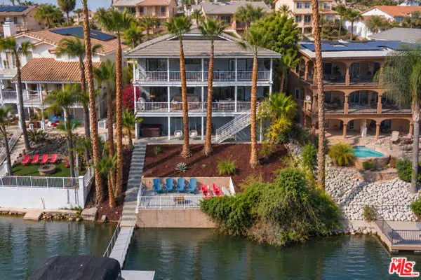 30092 Clear Water Drive, Canyon Lake, CA 92587