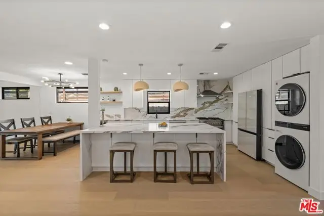 5253 Buffalo Avenue, Sherman Oaks, CA 91401 - #3
