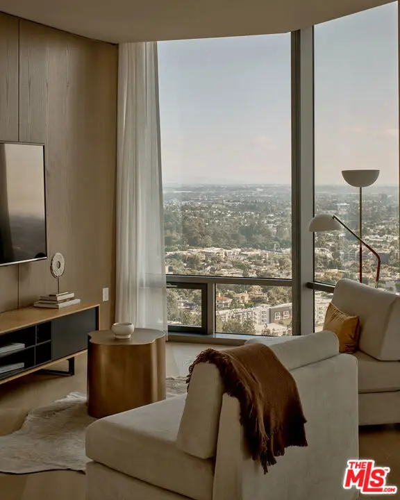 211 W Elm Court #21A, Los Angeles, CA 90067 - #3
