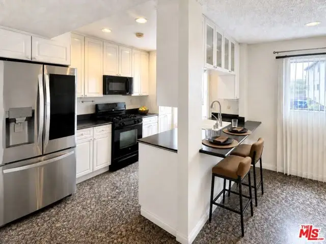 15149 Magnolia Boulevard #D, Sherman Oaks, CA 91403 - #2