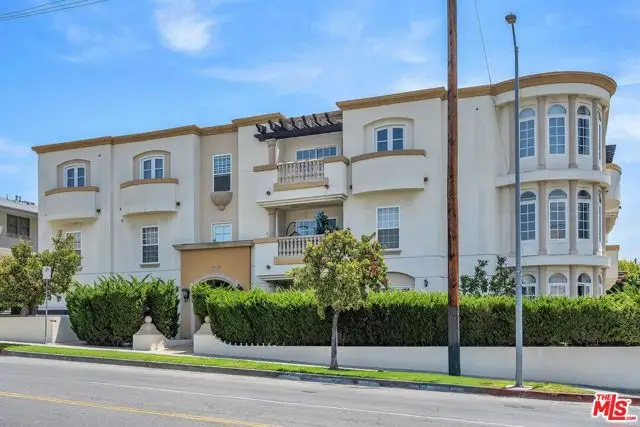 4832 Whitsett Avenue #202, Valley Village, CA 91607 - #2