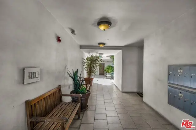 4832 Whitsett Avenue #202, Valley Village, CA 91607 - #3