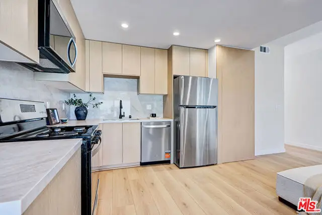2813 12th Ave, Los Angeles, CA 90018 - #3