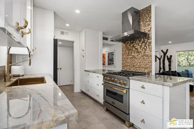 2300 S Palm Canyon Drive #31, Palm Springs, CA 92264 - #3