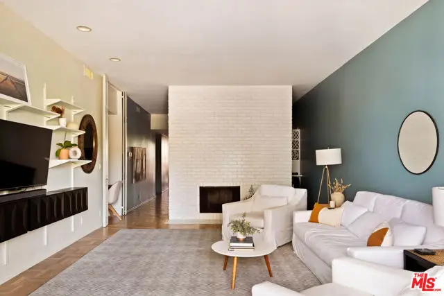 141 S Linden Drive #204, Beverly Hills, CA 90212 - #3